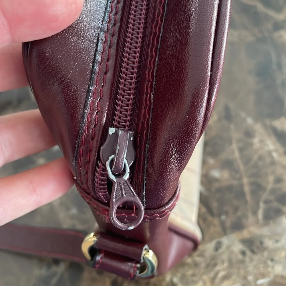 Burberry Crossbody - Picture 9 of 15